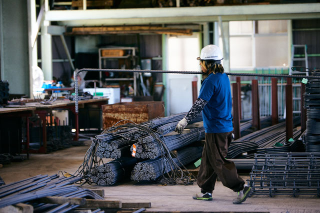 倉庫作業の様子